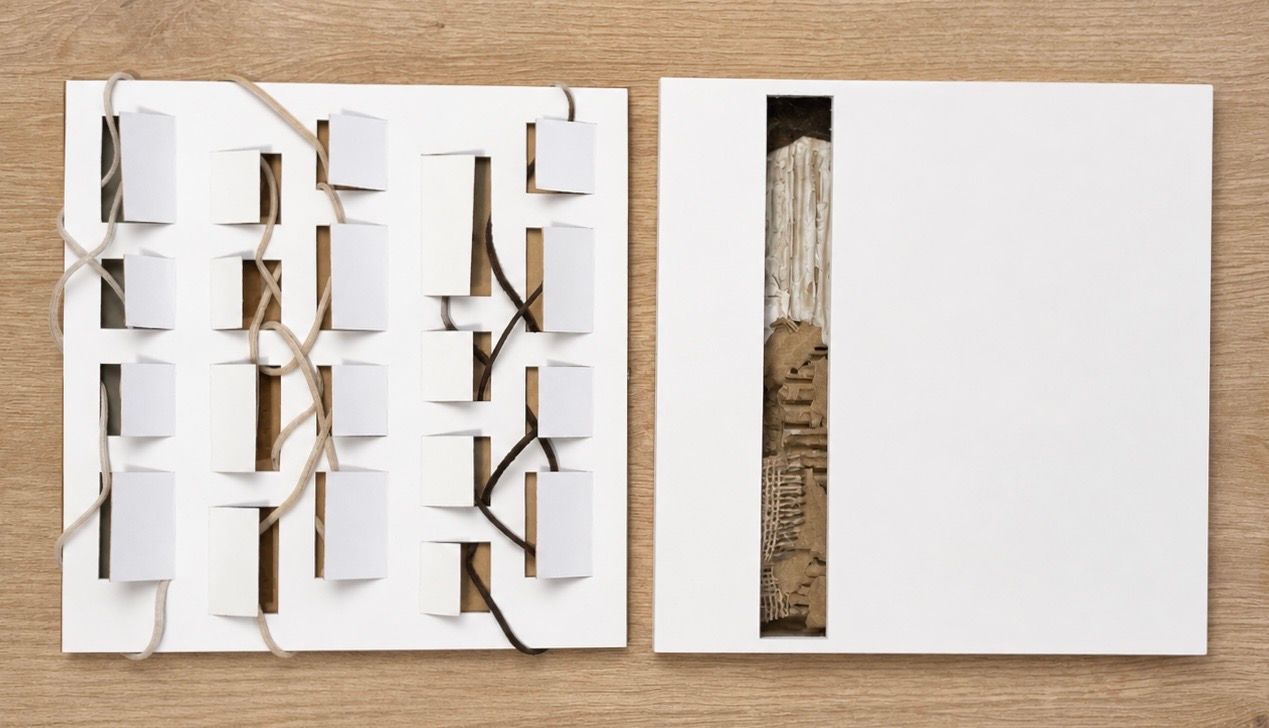 Processus &ndash; Bas-reliefs : 1. Fa&ccedil;ade et ruelle | 2. Double lecture